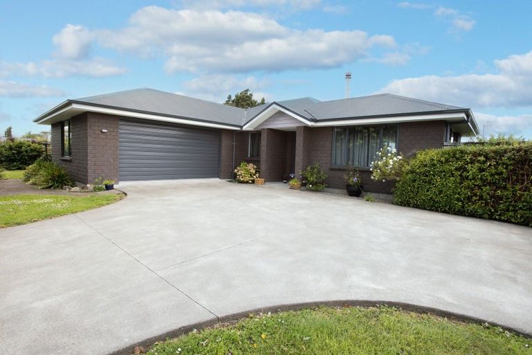 Photo of property in 8 Gordon Street, Woodville, 4920