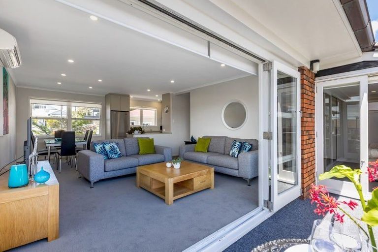 Photo of property in 2/4 Beacholm Road, Takapuna, Auckland, 0622