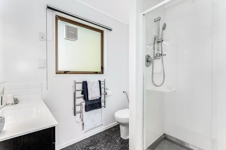 Photo of property in 11 The Anchorage, Whitby, Porirua, 5024