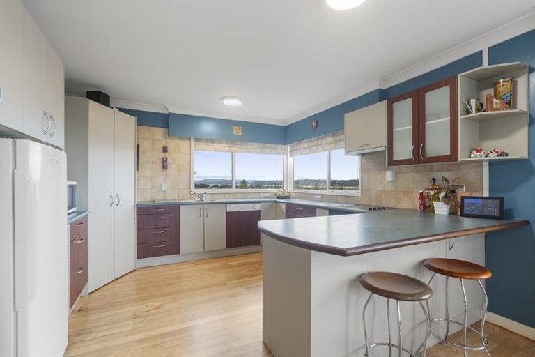 Photo of property in 61 Taylor Road, Mangere Bridge, Auckland, 2022