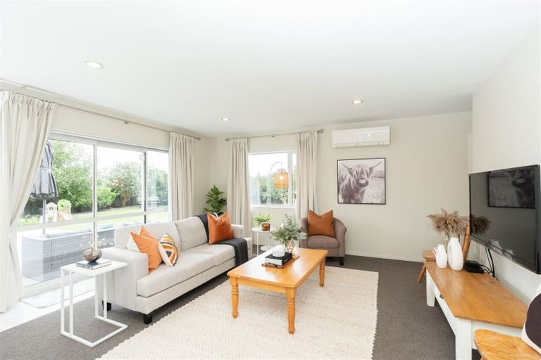 Photo of property in 60 Magellan Rise, Flagstaff, Hamilton, 3210