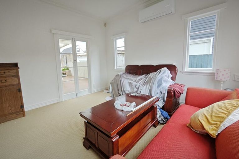 Photo of property in 85 Nile Road, Milford, Auckland, 0620