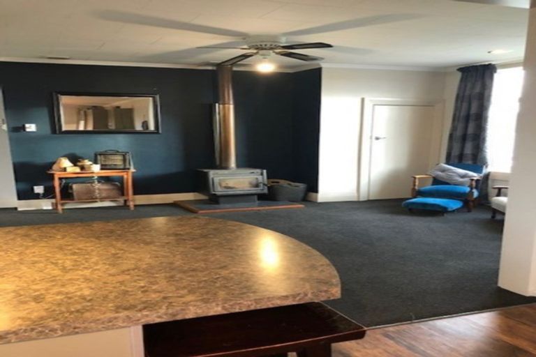 Photo of property in 44 Queen Street, Winton, 9720