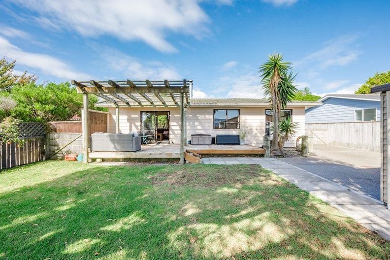 Photo of property in 18 Rosewood Place, Paraparaumu, 5032