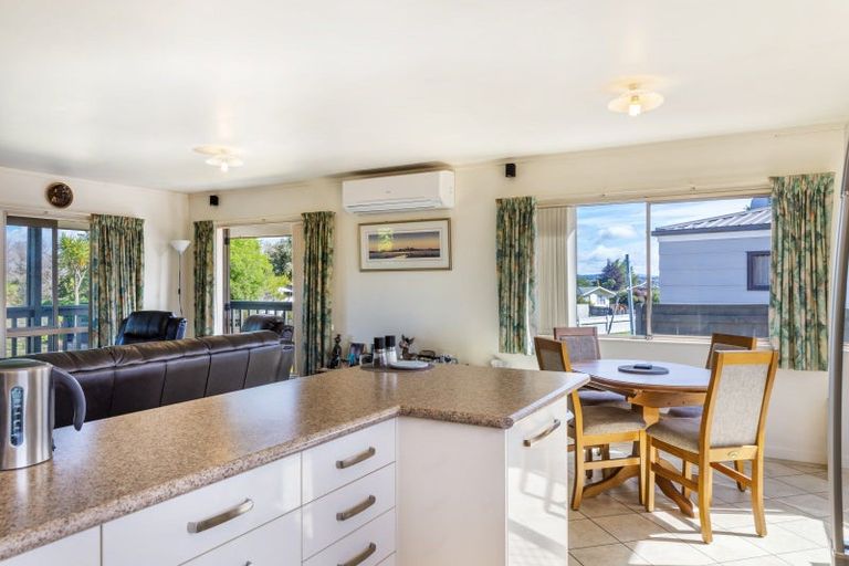 Photo of property in 32 Grace Crescent, Richmond Heights, Taupo, 3330