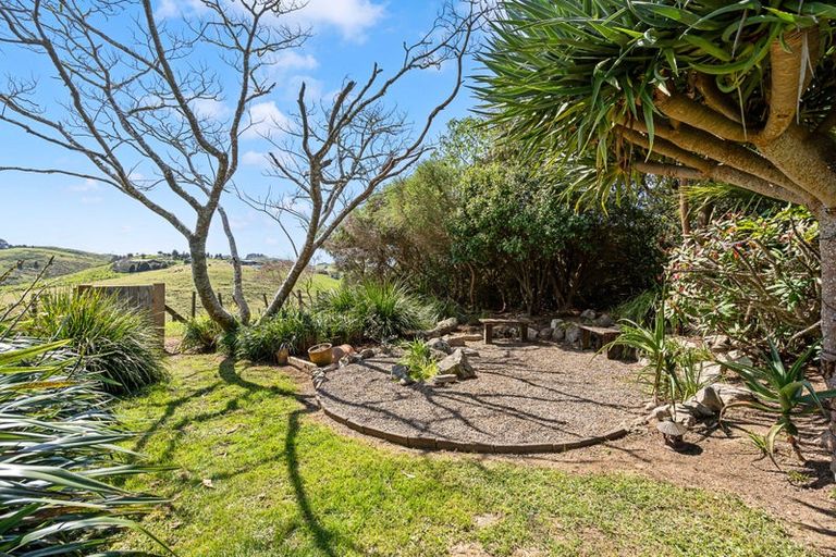 Photo of property in 407 Pataua Road South, Pataua South, Onerahi, 0192