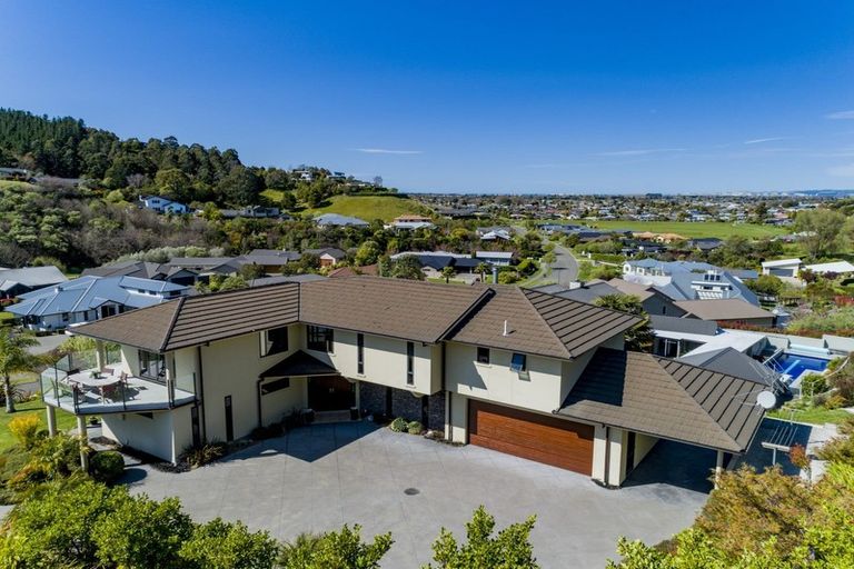 Photo of property in 102 Kent Terrace, Taradale, Napier, 4112