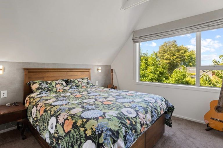 Photo of property in 2/52 Crofton Road, Harewood, Christchurch, 8051