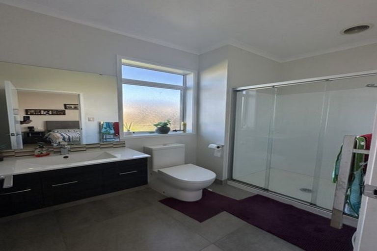 Photo of property in 13 Ara Kakara Avenue, Huapai, Kumeu, 0810