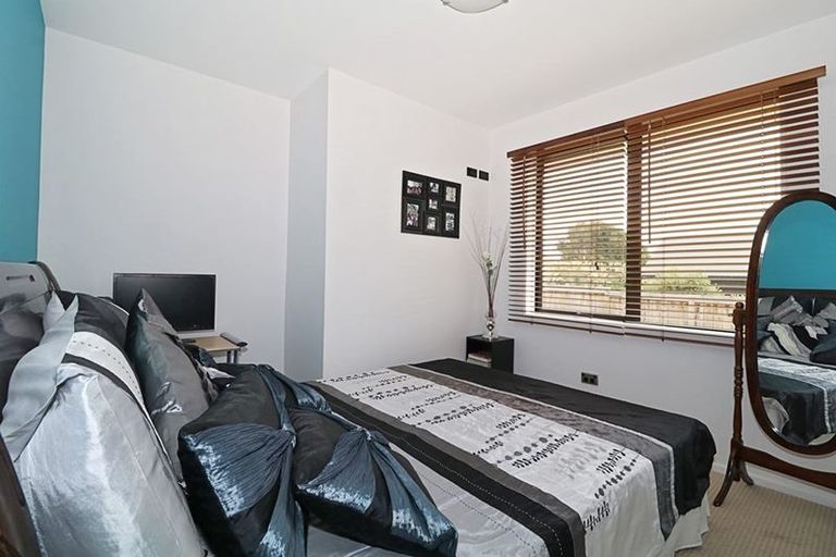 Photo of property in 28 Majestic Chance, Seaward Bush, Invercargill, 9812