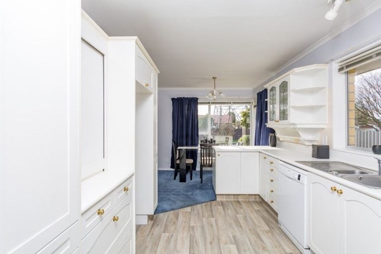 Photo of property in 60 Denise Crescent, Hornby, Christchurch, 8042