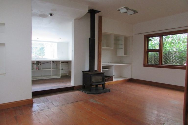 Photo of property in 70 Oxford Street, Lyttelton, 8082