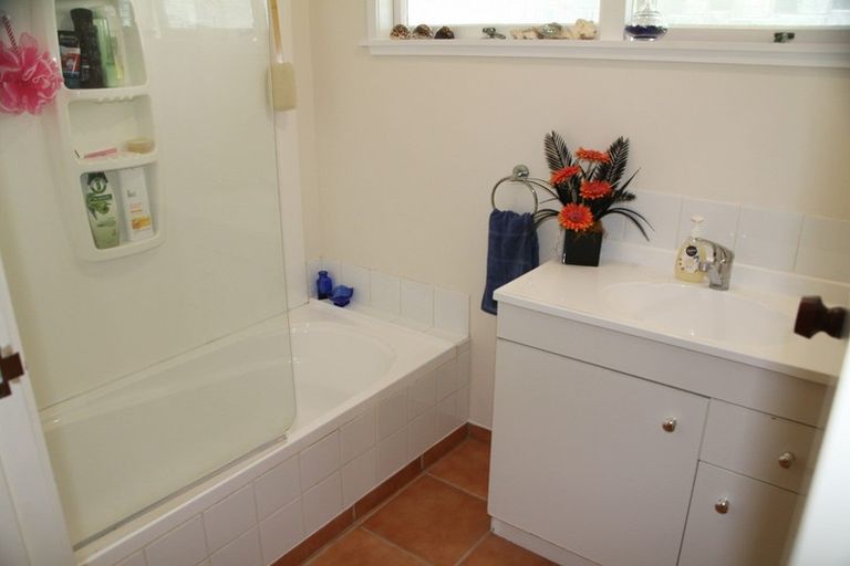 Photo of property in 13 Brougham Street, Westport, 7825