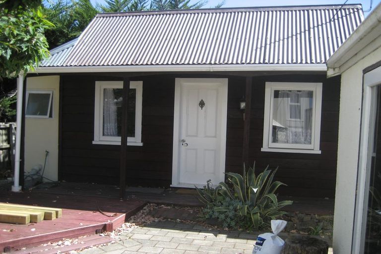 Photo of property in 2/166 Main Road, Redcliffs, Christchurch, 8081