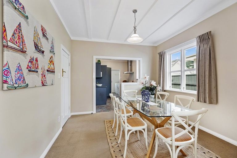 Photo of property in 22 Resolution Street, Lyall Bay, Wellington, 6022