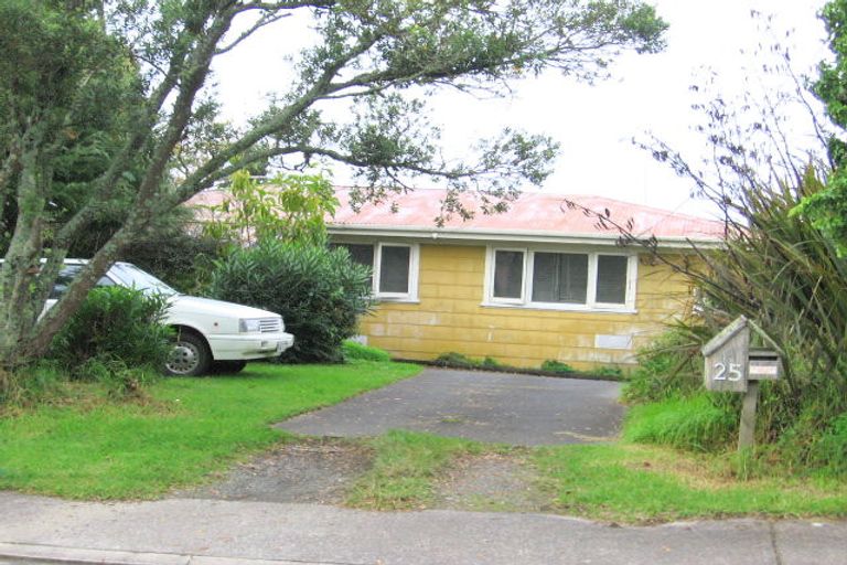 Photo of property in 25 Moffat Road, Red Beach, 0932