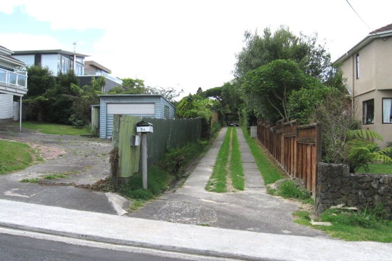 Photo of property in 5a Tizard Road, Birkenhead, Auckland, 0626