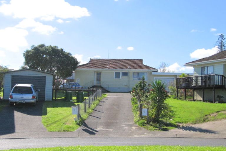 Photo of property in 22 Caserta Place, Clover Park, Auckland, 2023