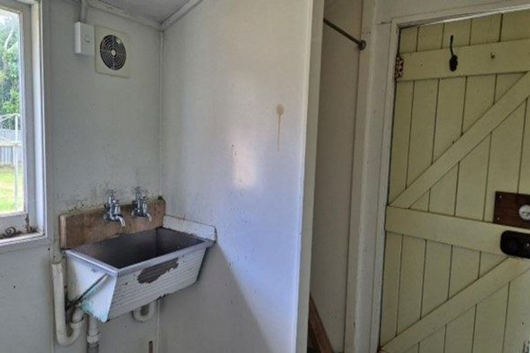 Photo of property in 27 Manapouri Crescent, Hokowhitu, Palmerston North, 4410