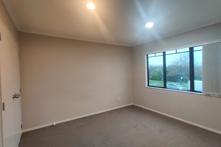 Photo of property in 36 Cyril French Drive, Flat Bush, Auckland, 2016