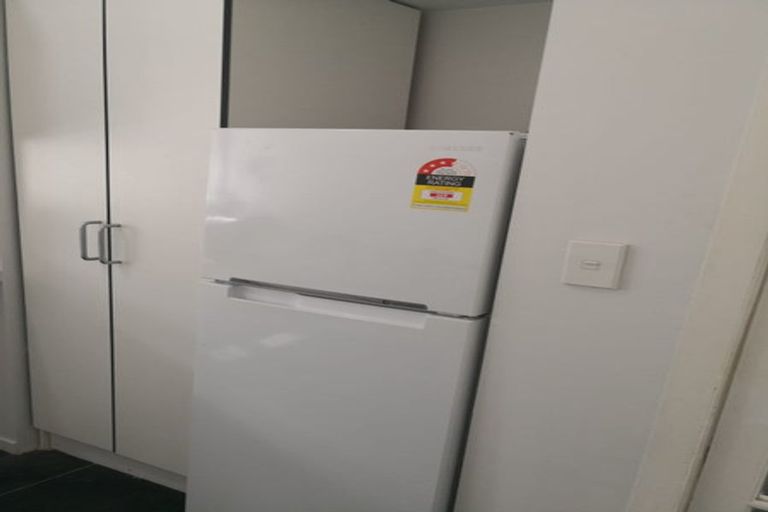 Photo of property in 6 Rixon Grove, Mount Victoria, Wellington, 6011