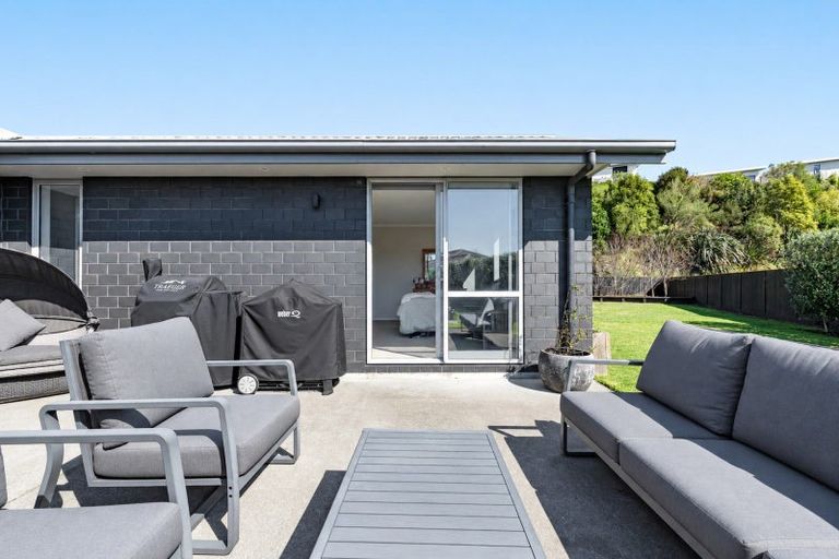 Photo of property in 26 Fernbrook Drive, Hurworth, New Plymouth, 4310