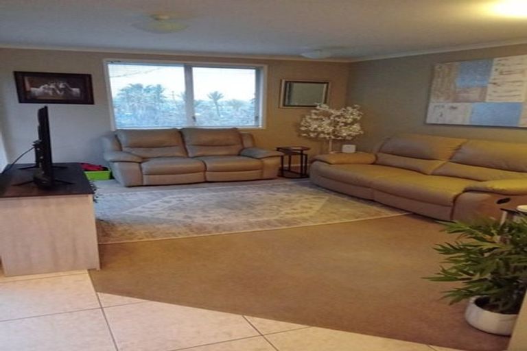 Photo of property in 8 Careen Grove, Gulf Harbour, Whangaparaoa, 0930