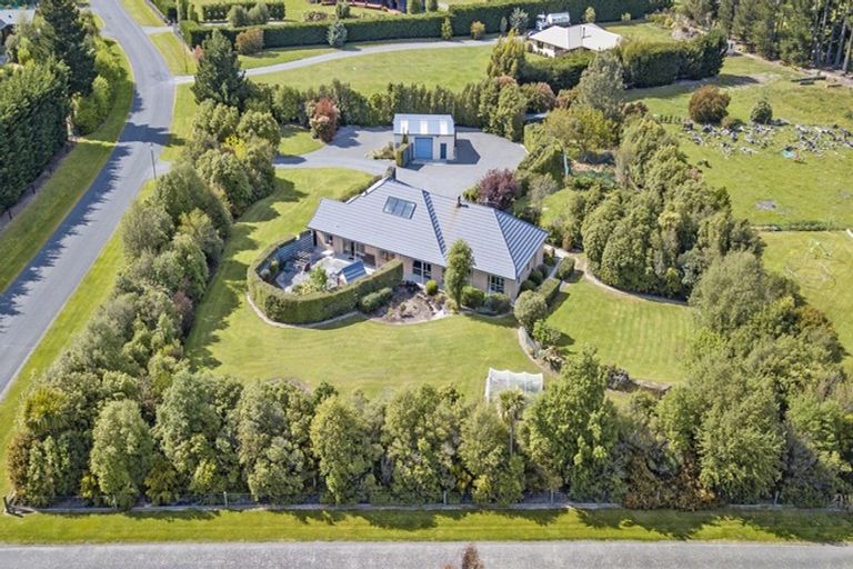 Photo of property in 28 Windsor Drive, Kirwee, Darfield, 7571