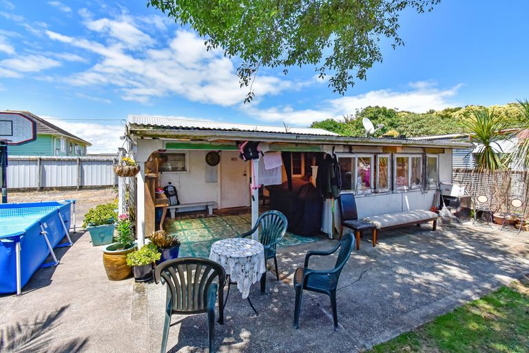 Photo of property in 519 Oruarangi Road, Mangere, Auckland, 2022