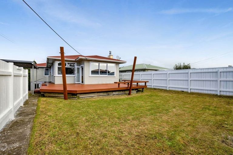 Photo of property in 237 Omata Road, Spotswood, New Plymouth, 4310