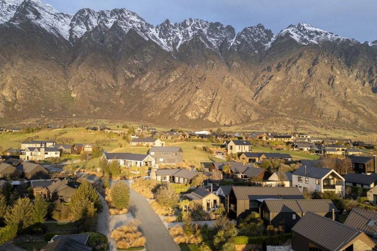 Photo of property in 37 Mcadam Drive, Jacks Point, Queenstown, 9371