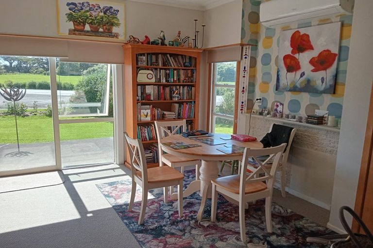 Photo of property in 79 Orawia Road, Tuatapere, 9620