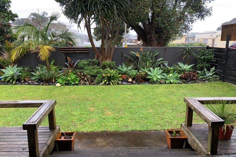 Photo of property in 11 Roretana Drive, Athenree, Katikati, 3177