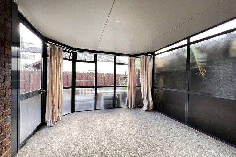 Photo of property in 1/17 Milford Road, Milford, Auckland, 0620