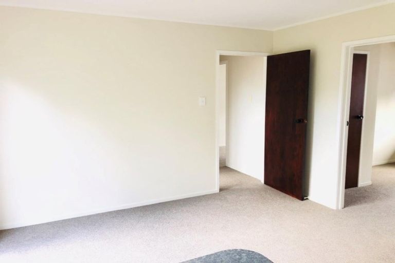 Photo of property in 81 John Downs Drive, Browns Bay, Auckland, 0630