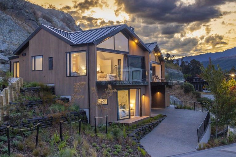 Photo of property in 4 Old Homestead Place, Kawarau Falls, Queenstown, 9300
