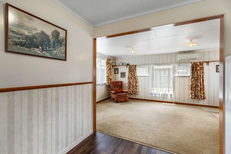 Photo of property in 10 Humphrey Street, Marton, 4710