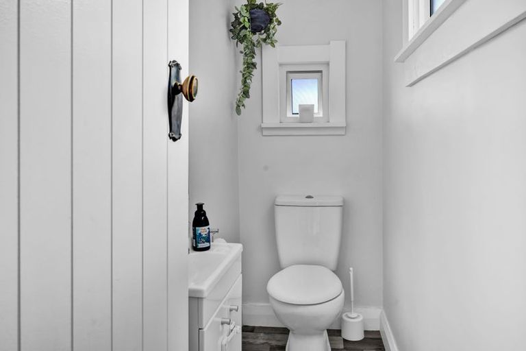 Photo of property in 37 Dixon Avenue, Hawera, 4610