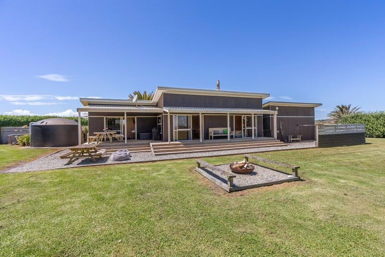 Photo of property in 77 Anglers Avenue, Warea, New Plymouth, 4381