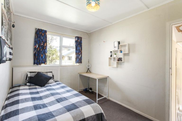 Photo of property in 16 Lucknow Road, Havelock North, 4130