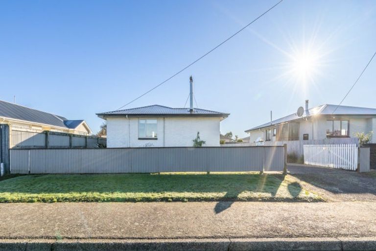 Photo of property in 220 Mcquarrie Street, Kingswell, Invercargill, 9812