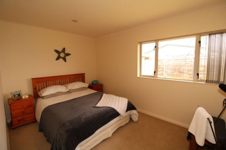 Photo of property in 100 Kauri Crescent, Matarangi, Whitianga, 3592