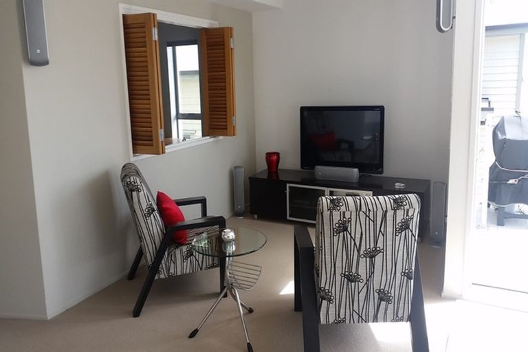 Photo of property in 3/16 Oriental Terrace, Oriental Bay, Wellington, 6011