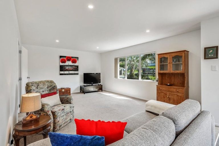 Photo of property in 5 Kakapo Place, Mangawhai, 0505