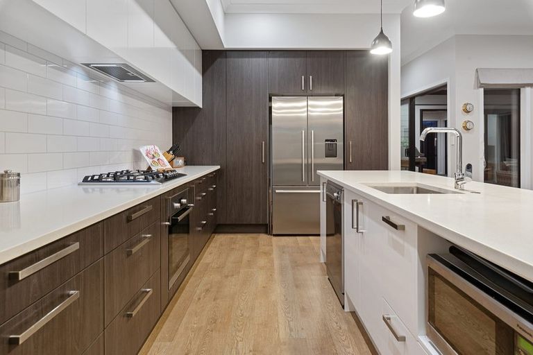 Photo of property in 33 Pohutukawa Parade, Riverhead, 0820