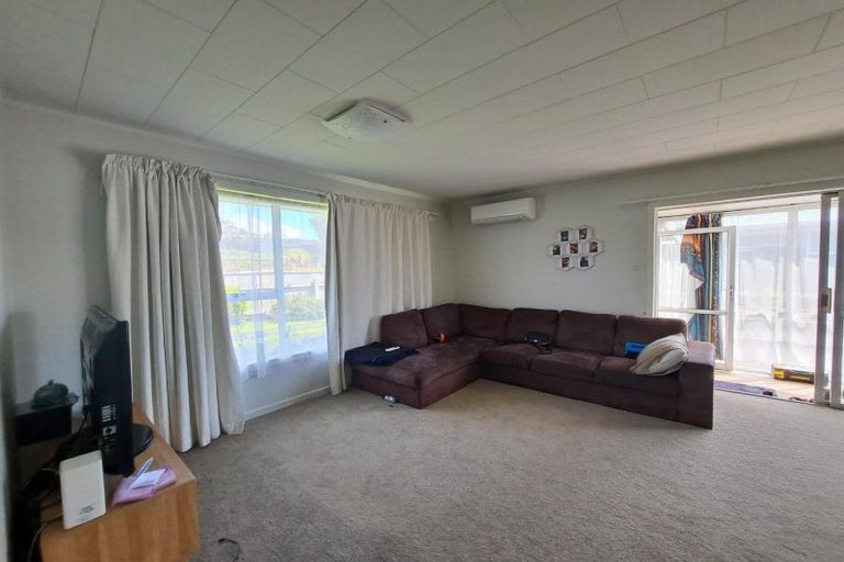 Photo of property in 1/183 Seaview Road, Westown, New Plymouth, 4310