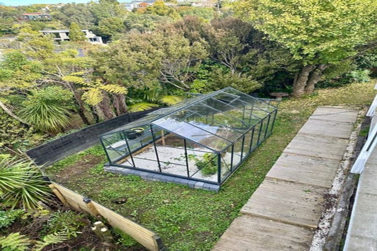 Photo of property in 1/35 Aberdeen Road, Castor Bay, Auckland, 0620