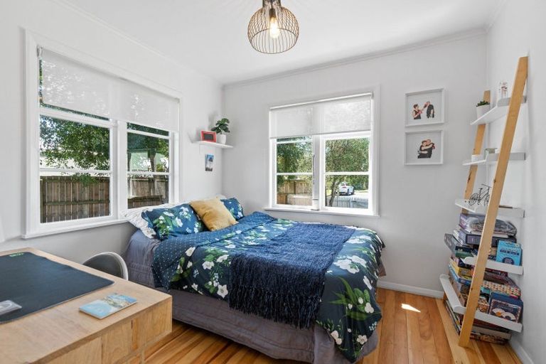 Photo of property in 9 Yule Grove, Greytown, 5712