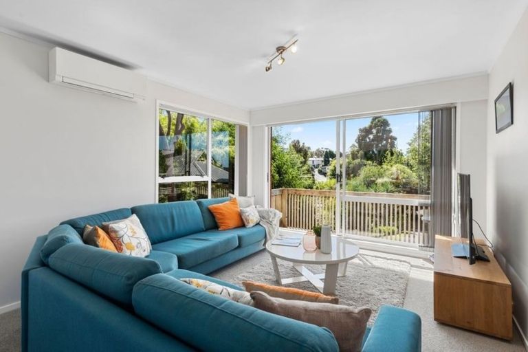 Photo of property in 1/3 Bronwyn Place, Torbay, Auckland, 0630