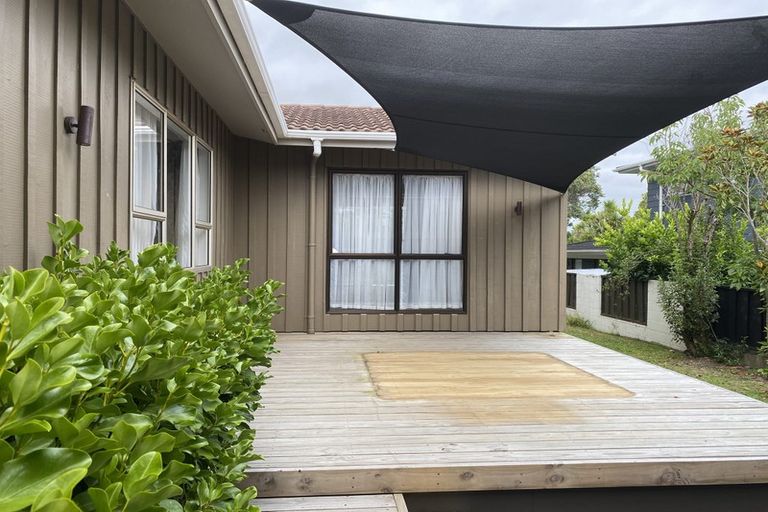 Photo of property in 12 Davita Place, Farm Cove, Auckland, 2012